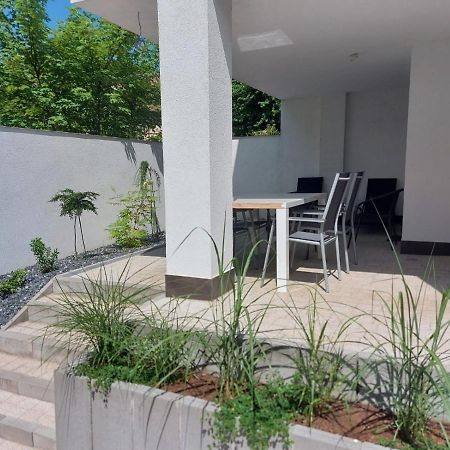 Апартаменти Apartament Z Duzym Tarasem Свіноуйсьце Екстер'єр фото