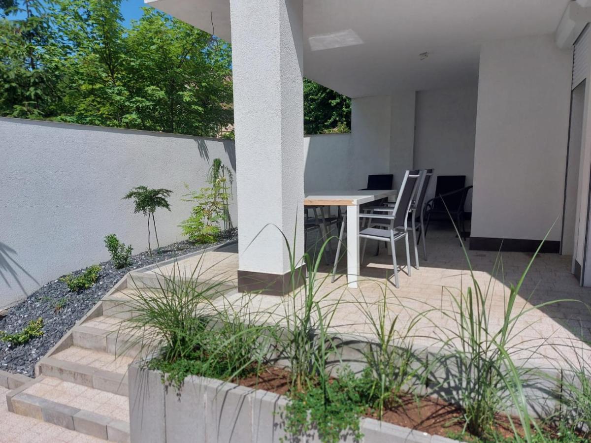 Апартаменти Apartament Z Duzym Tarasem Свіноуйсьце Екстер'єр фото