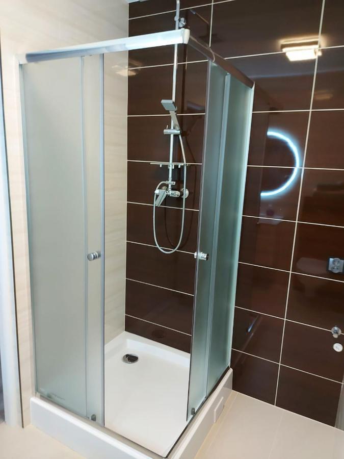 Апартаменти Apartament Z Duzym Tarasem Свіноуйсьце Екстер'єр фото